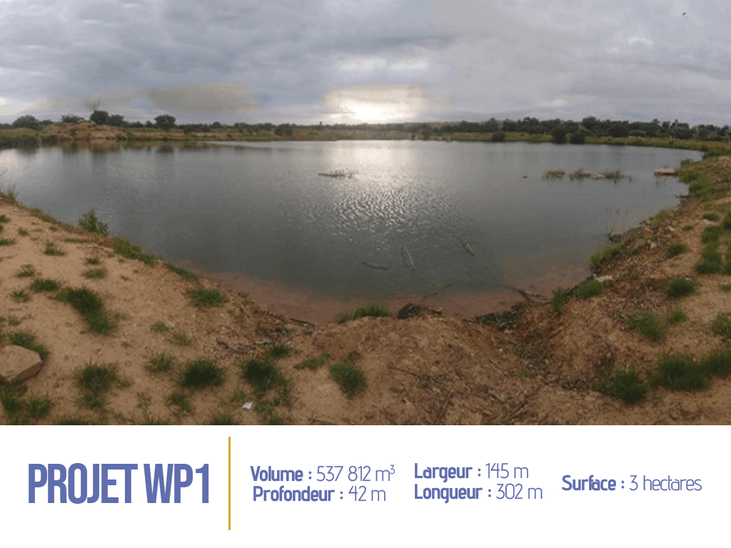 Vue panoramique du Projet WP1, un bassin d'eau de 537 812 m³ situé sur 3 hectares avec une profondeur de 42 m.
